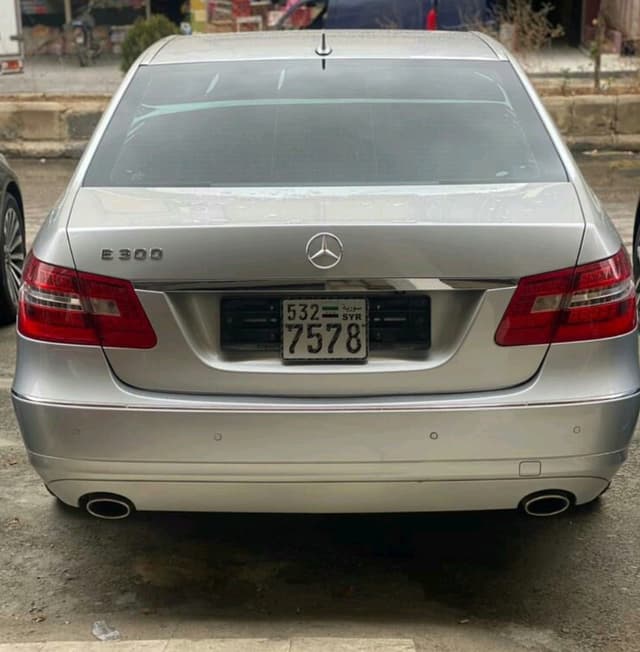 مارسيدس E300