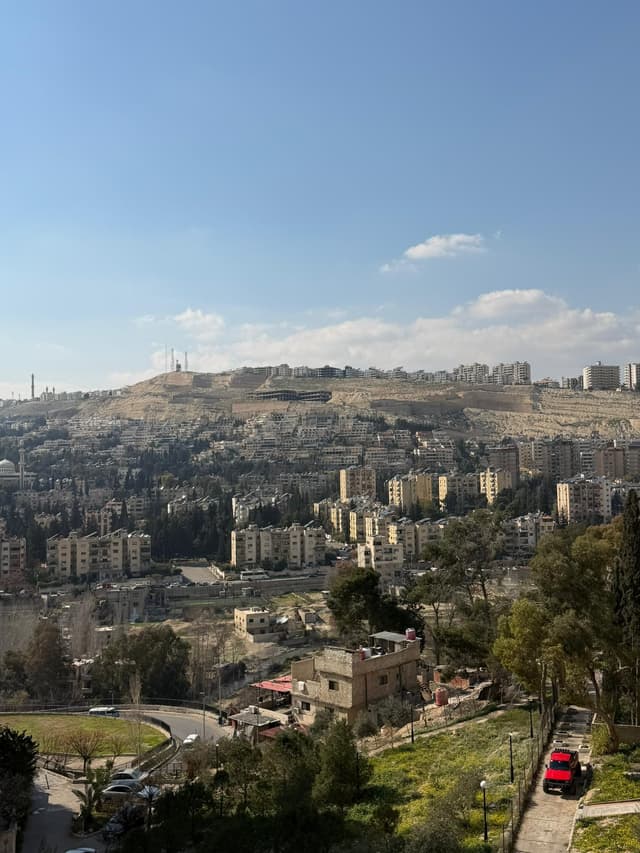 للبيع شقة في مشروع دمر التعمير ضمن بناء حجر